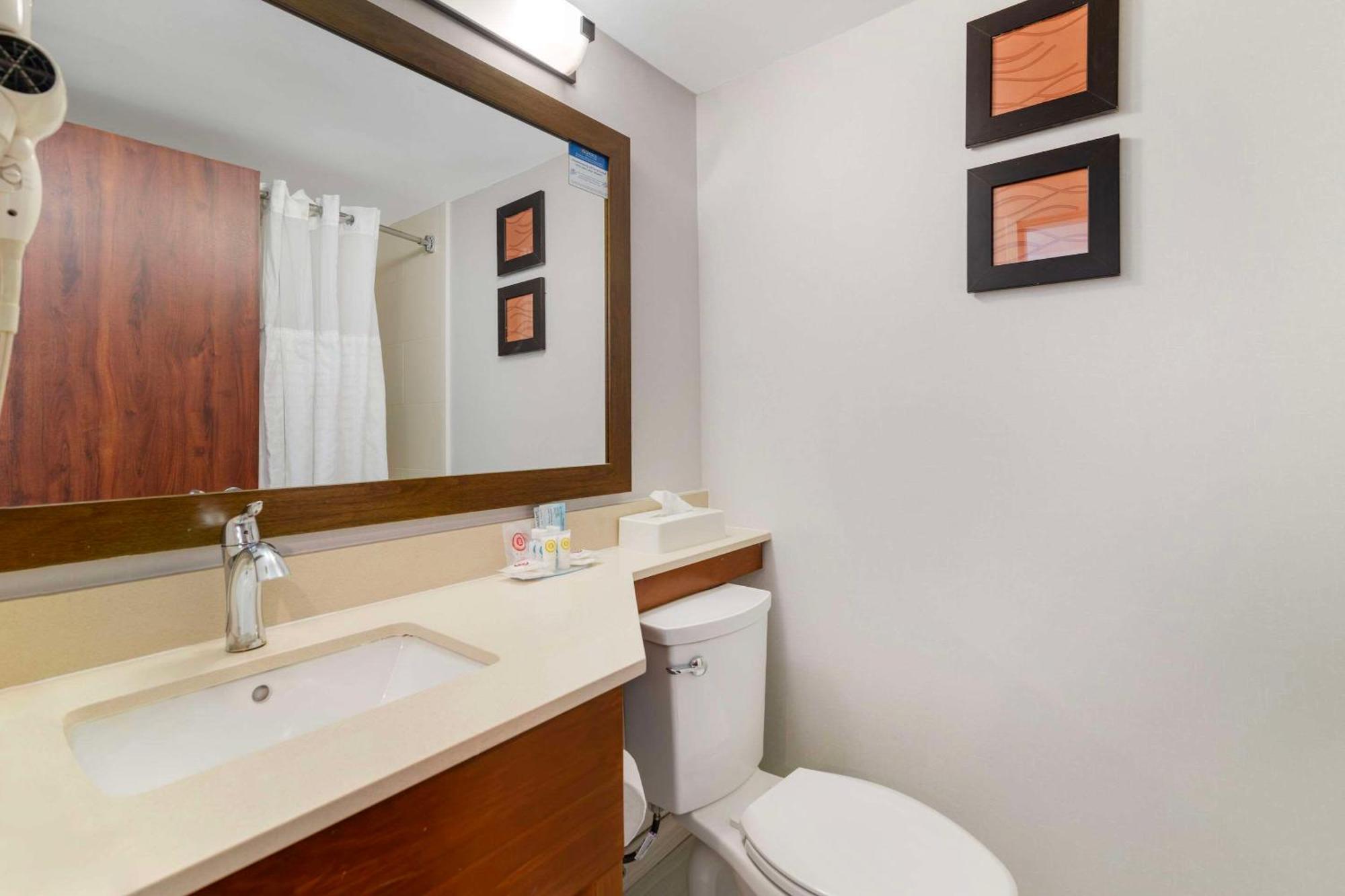 Comfort Inn Airport Manchester Luaran gambar